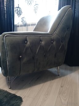 Prodám novou Luxusní sedací soupravou 3+3+1 - 4