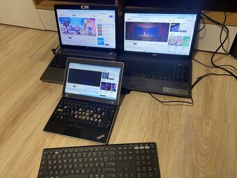 Prodám 3 notebooky – každý má drobnou vadu, jinak plně funkč - 4