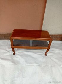 Starožitný prosklený stolek - 4