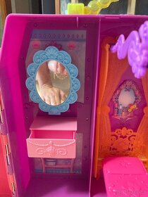 Rozkládací domeček pro Barbie - 4