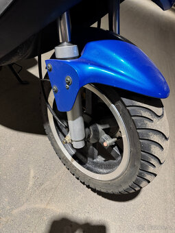 Skůtr Explorer Spin GE 50 plně pojízdný - 4