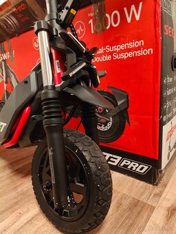 Segway Ninebot ZT3 PRO, úplně nova elektrokoloběžka, 40km/h - 4