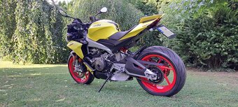 Aprilia Tuono 660 - 4