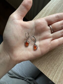 Prodám stříbrný prstýnek s naušnicemi - padparadscha křemen - 4