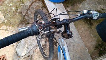 Horské kolo Specialized - 4