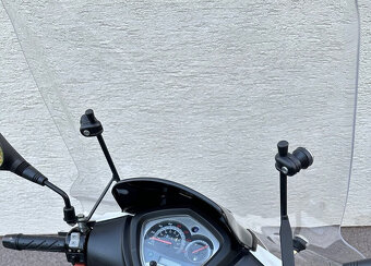 Větrný plexi štít Kymco Agility - 4