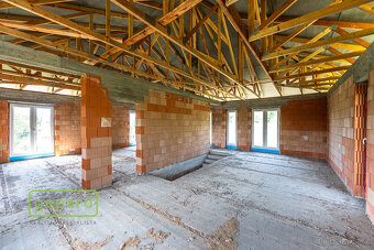 Prodej rozestavěného rodinného domu 200m2 s pozemkem 770m2, - 4