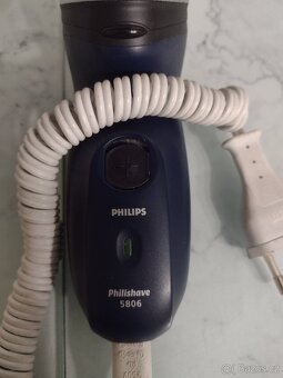 HOLICÍ STROJEK PHILIPS PHILISHAVE 5806 - 4