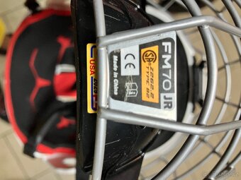 Hokejová výzbroj - 4