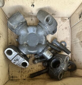 Tatra 148 náhradní díly - 4