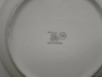 Porcelánové talíře s růžemi, Československo - 4