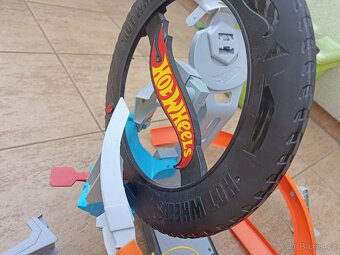 Autodráha hot wheels čtěte popis - 4