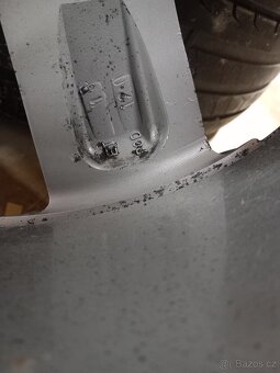 Originál alu Kola MOMO R18 5x120 - 4