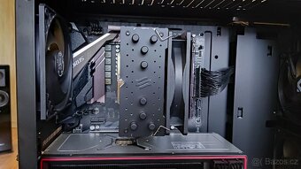 RX 6800, R5 5600x, 16GB RAM, 1TB M.2, 750W 80+ Gold - 4