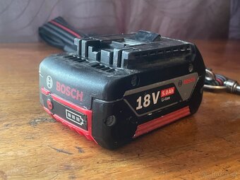 Bosch Aku 18V vysavač GAS10 + akumulátor - 4