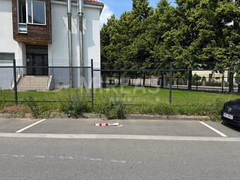 Praha Uhříněves, pronájem parkovacího stání 13 m2, okr. Prah - 4