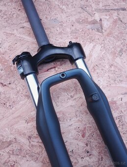 Odpružená vidlice RST Nova MLC, 28" - 4