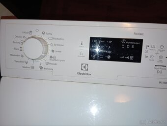 Automatická pračka Electrolux plnění z vrchu - 4