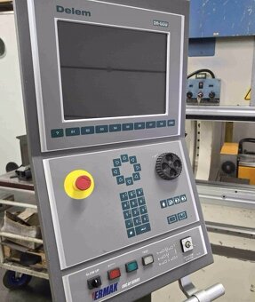 Použitý ohraňovací lis ERMAK CNC AP 2600x80, r. v. 2005 - 4