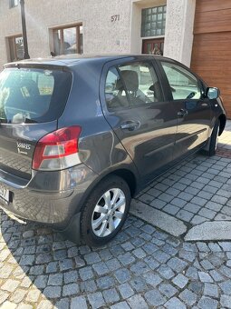 Toyota Yaris - 4