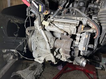 BMW E91 320D díly z motoru N47D20C - - 4