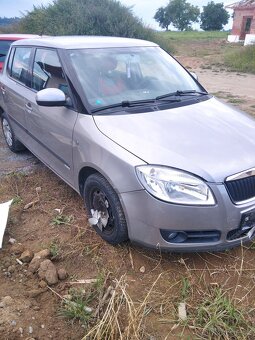 nd z škoda fabia 2 1.4 63kw modrá červená vinová stříbrná - 4