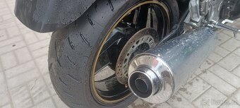 Kawasaki ZZR 1100 - 4