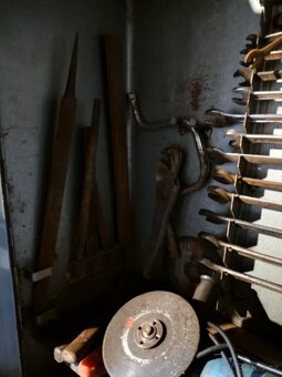 Skříňka s nářadím - 4