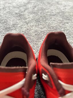 On Running, model Cloudflow, velikost 38,5 - 4