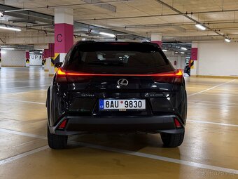 Lexus UX 250h - 4