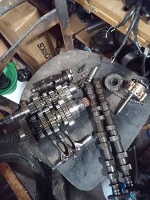 Honda Hornet CB600F,rok 05,06-převodovka,vačky,oil pumpa - 4