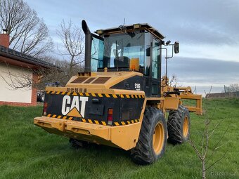 Kolový nakladač CAT 910 G, 6700 kg, 86 Hp - 4