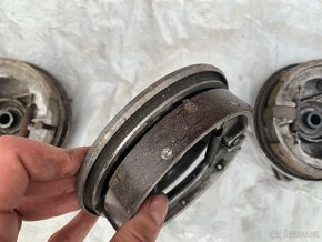 Štíty brzd Jawa 50/20,21 pionýr 23 mustang Cena za kus 300 - 4