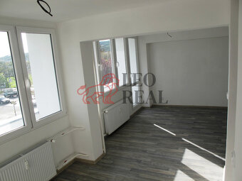 Pronájem bytu 1+kk 39m²+ 2 lodžie, sklep a komora - 4
