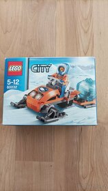 Lego 4437 Policejní honička, Lego 60032 Polární skútr - 4