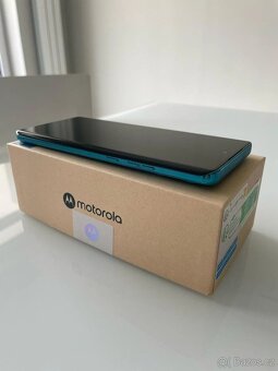 Nová Motorola Edge 40 Neo 5G 12GB/256GB - 4