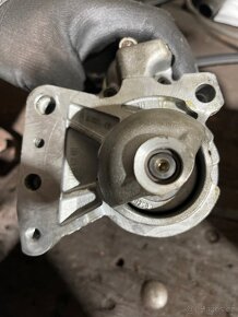 Startér 1.6 motor BMW do Peugeota - 4