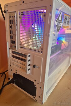 Nový herní PC Ryzen 5 7500F / RX 7800 XT / 32 GB / 1TB SSD - 4