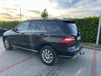 MERCEDES ML 350 CDI 190 kW BEZ MĚCHŮ RV2012 SERVIS POUZE MB - 4