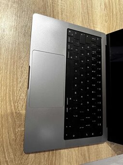 MacBook M2 Pro 14” 2023 — 16 GB RAM/512 GB SSD ideální stan, - 4
