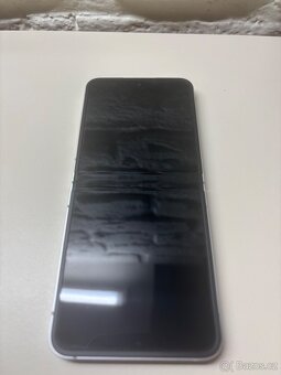 Samsung Galaxy Z Flip7 FE, 128GB - 4