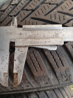 pneu continental 185/60R15 - 4