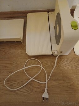 ELEKTRICKÝ KRAJEČ ZN. ZELMER 220 V. - 4