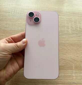 Apple iPhone 15 Plus 128GB růžová - 4