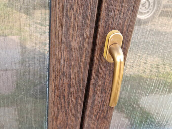 Okno plastové 103x106cm hnědé - 4