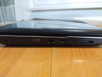 Prodám notebook HP Compaq - 4