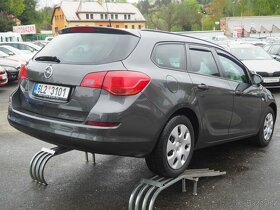 2012 Opel Astra 1.4i, 74 kW Tourer - 4