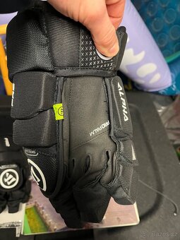Hokejové rukavice warrior vel 13 - 4