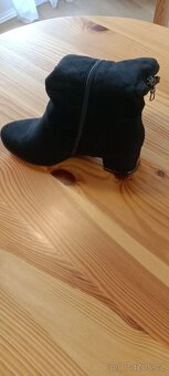 Kozačky černé velur, pohodlné vel.39, 2x použité 450,- Kč - 4