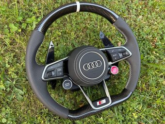 AUDI R8 VOLANT SPORTOVY - START/STOP - DRIVE SELECT - 4
